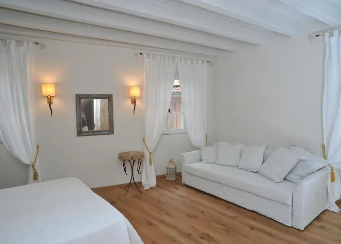 Casa Lumaca Bed & Breakfast 4*